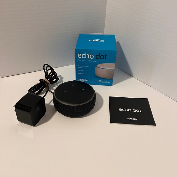 PAIR: Amazon echo dot Black and echo dot White - Picture 2 of 11